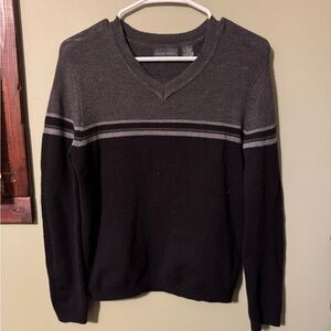 90s Relativity Charcoal and Black V-Neck Sweater